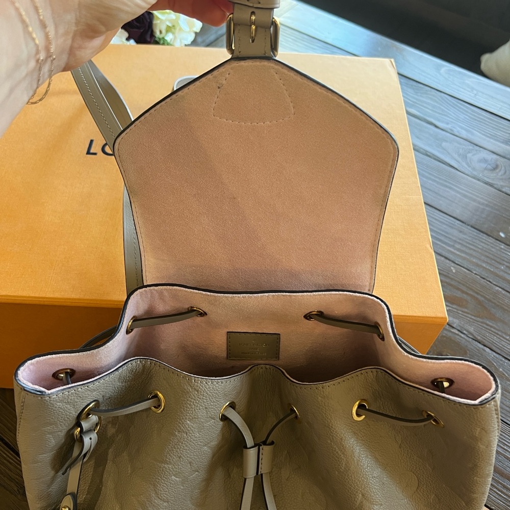 LOUIS VUITTON Empreinte Montsouris NM Backpack Tourterelle - Picture 14 of 14